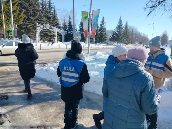 «Жәяүле» акциясе кысаларында Актаныш халкына аңлату эшләре алып барылды