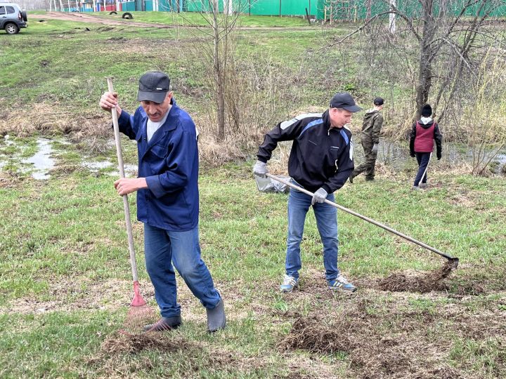 ҖЫЕЛДЫК БЕЗ ӨМӘГӘ: Пар чишмәбез челтерәп аксын, ил-көннәргә иминлек килсен!