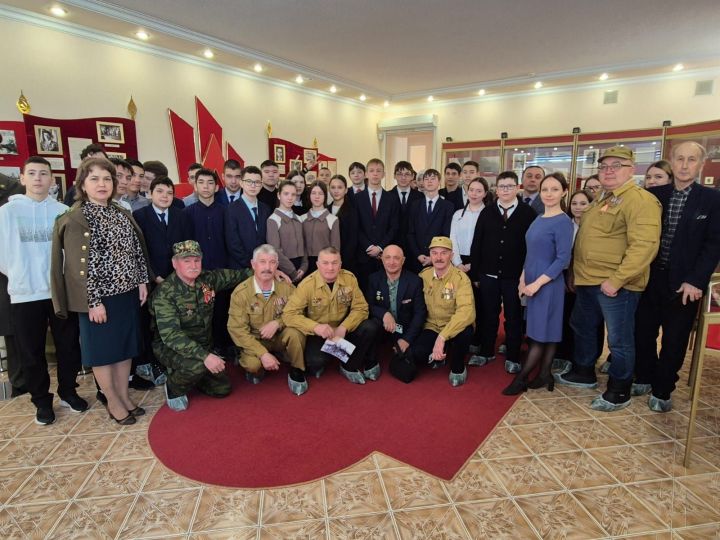 «Туган як» музеенда укучылар Әфганстан сугышы ветераннары белән очрашты